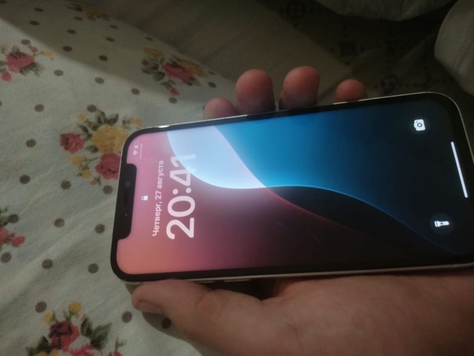 Айфон 12, 64гб продам
