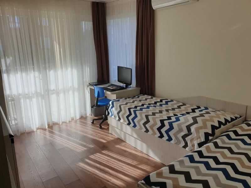 Дава се под наем Тристаен апартамент в София, Витоша - 115 кв.м за 612 € - Снимка #3