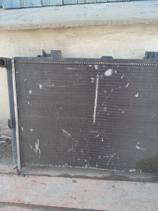 Радиатор меседес 210w