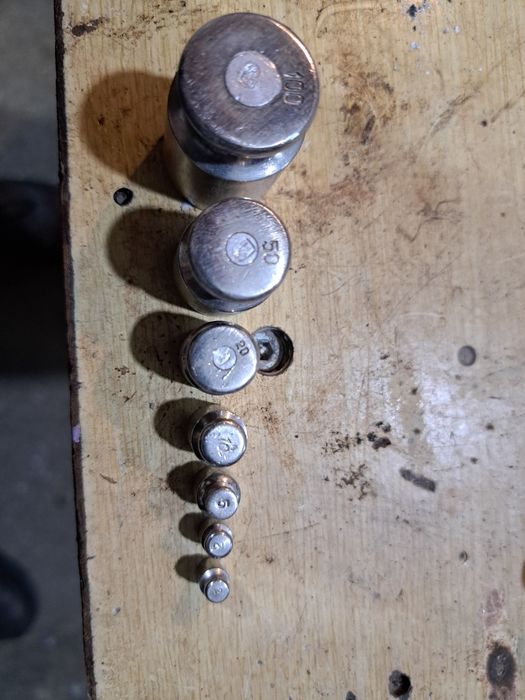 Гири разные для весов