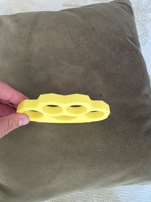 Пластмасов бокс / уред за самозащита