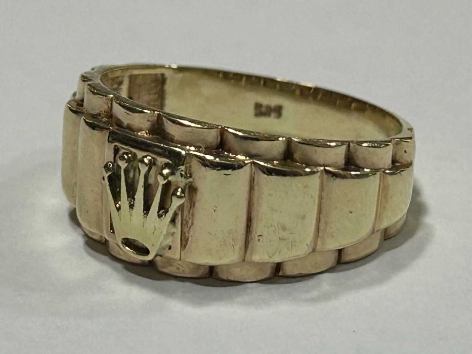 Златен пръстен 14 к 585/5,45 гр.