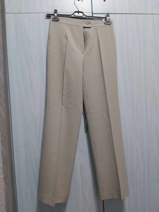 Костюм от три части светло зелен