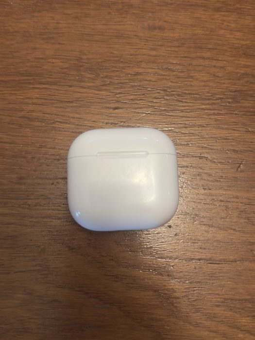AirPods 4 cu ANC – Originale, garanție Apple