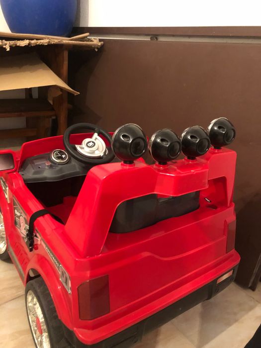 Акумулаторна кола за деца