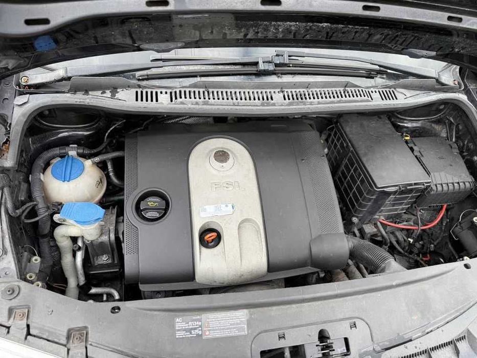 Продавам VW Touran 1.6 FSI 115кс. бензин на ЧАСТИ (НИСКИ ЦЕНИ) (ВСИЧКО НАЛИЧНО)