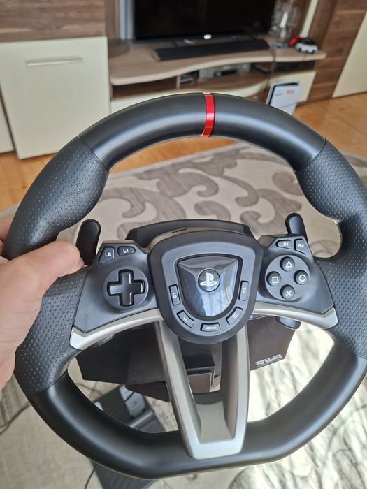Volan de jocuri pt ps 5 ps 4 si PC are pedale si se prinde de birou