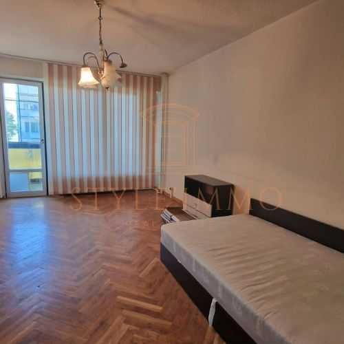 Продава се Тристаен апартамент в Разград, Център - 74 кв.м за 1352 €/кв.м - Снимка #3
