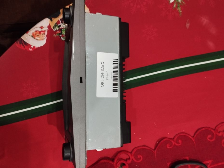 Продавам мултимедия за Опел