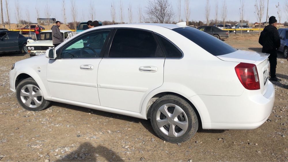 Daewoo Gentra машина