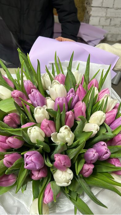 Готовые букеты. 1шт 700тг