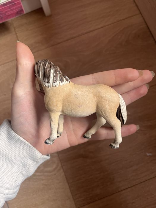 Фигурки  на коне Schleich колекционерски