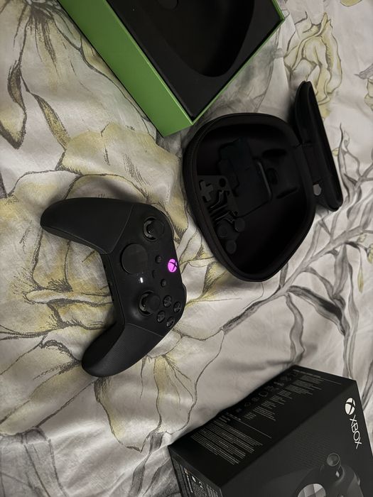 Xbox Series 2 Elite Controller Full box.