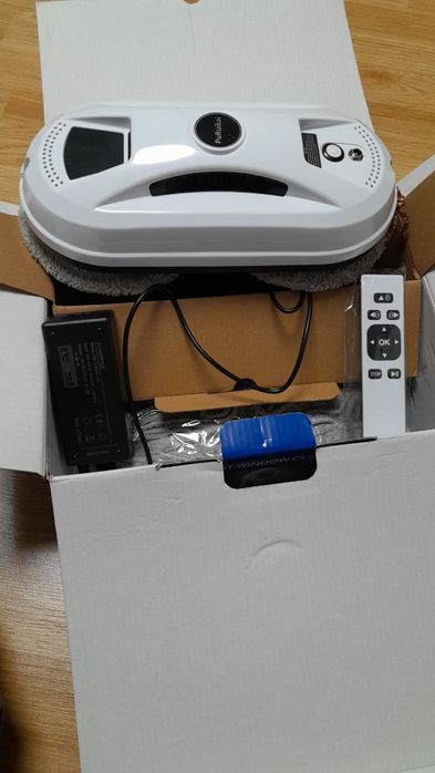 Robot inteligent de curățare a ferestrelor PuRuiKai.