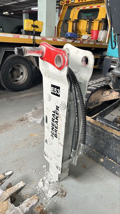 Гидромолот для экскаватора