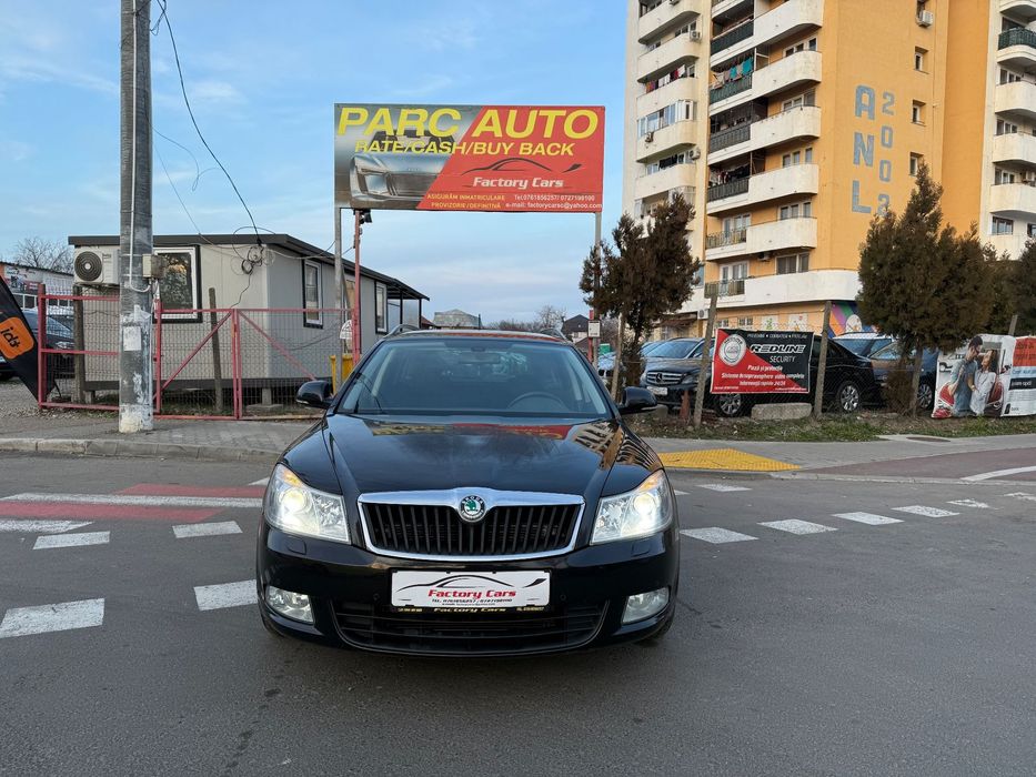 Skoda Octavia Octavi 2 Facelift Full Bi-Xenon NAVI Mare Columbus PDC Comp Pilot