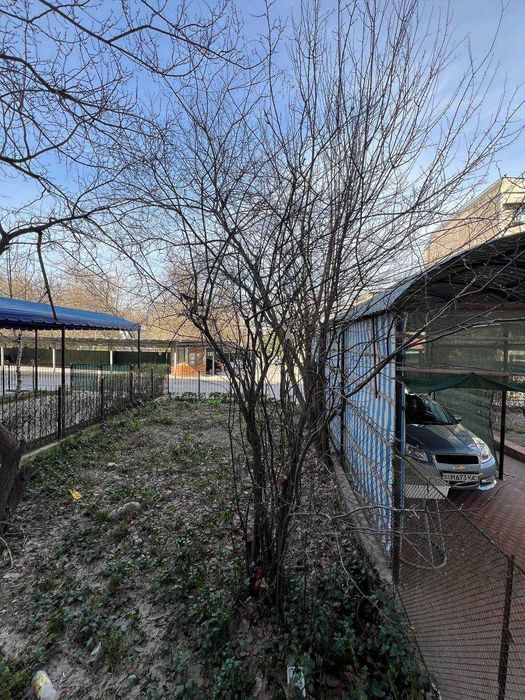 Продаётся квартира 2 ком 1 этаж рядом метро Туркистон ориентир Арбат