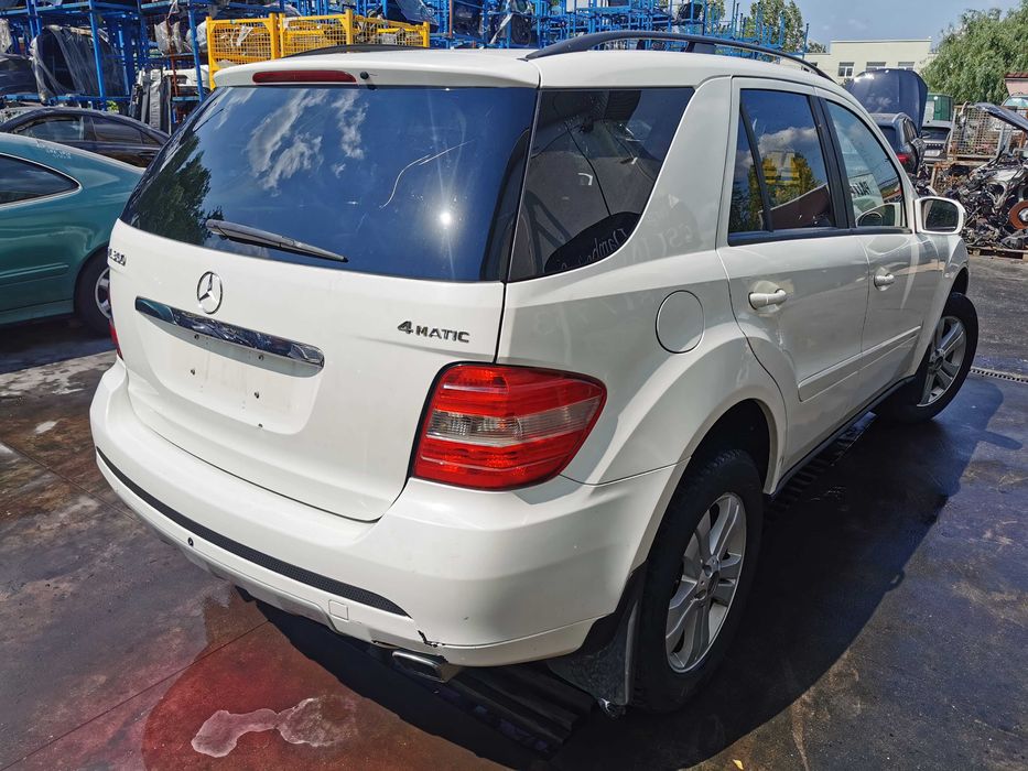 Dezmembrez mercedes ML w164 350i/bara fata ml/haion ml/stop ml/m272/