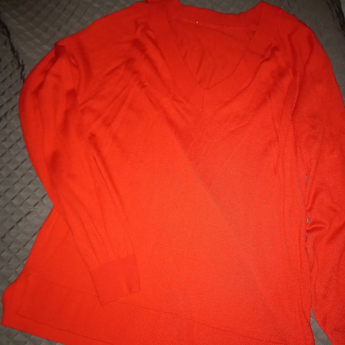 Продам кофточки разные