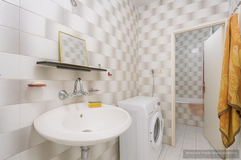 Двустаен апартамент под наем в Център