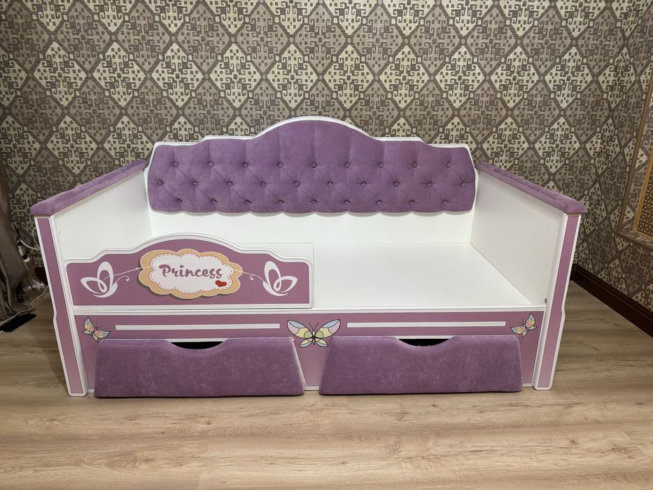 Детская кроватка для девочки