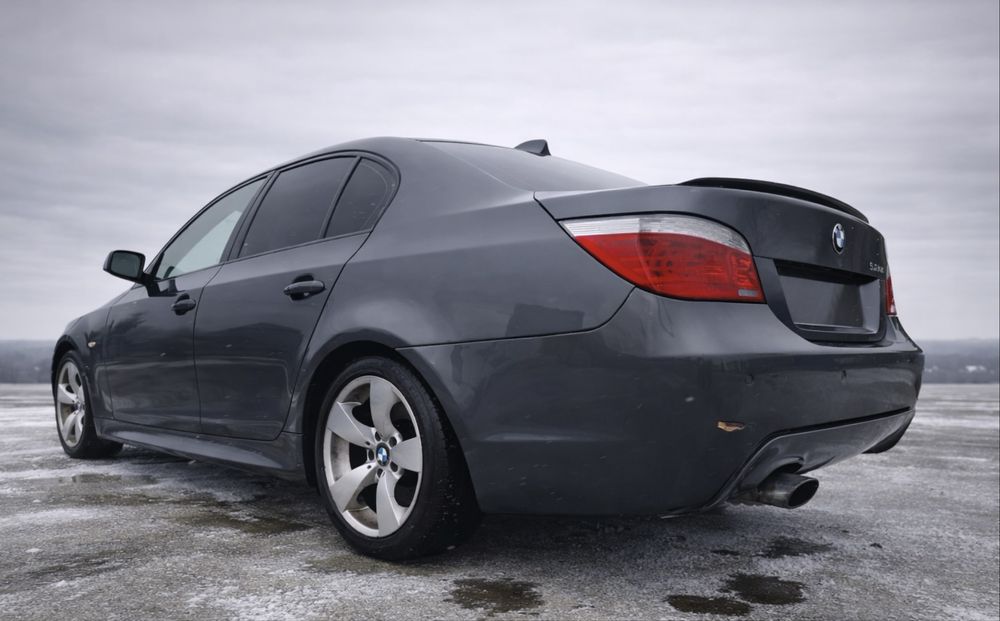 Dezmembrez BMW 520d LCI an 2009 M-PACK  2.0d 177cp,Automat,Navigatie