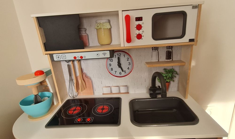 Детска дървена кухня