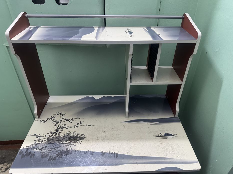 Компьютерный стол