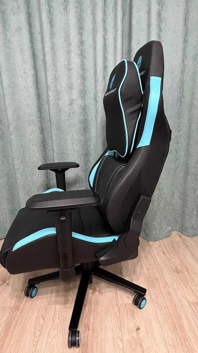 Игровое кресло Thunderobot E101 Fortress