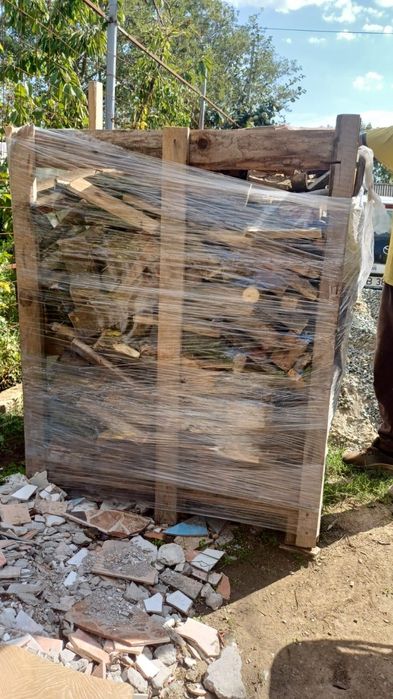 Vând lemne de foc  amestecate