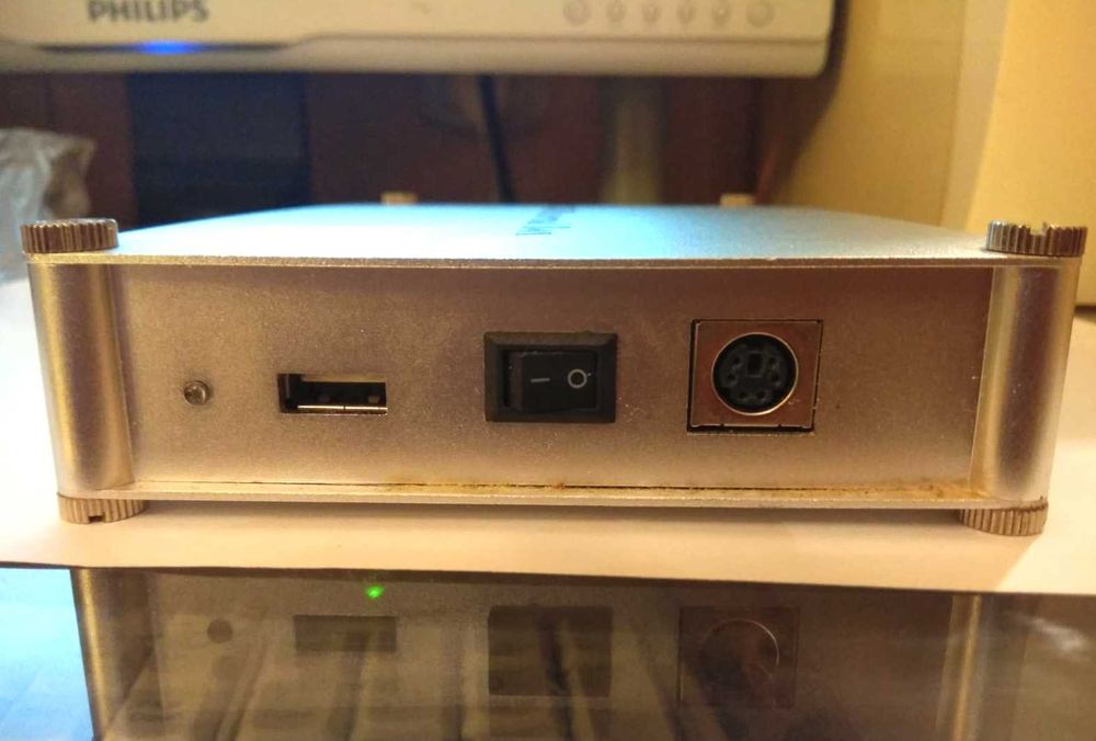 Продам бокс для старых HDD жёстских дисков