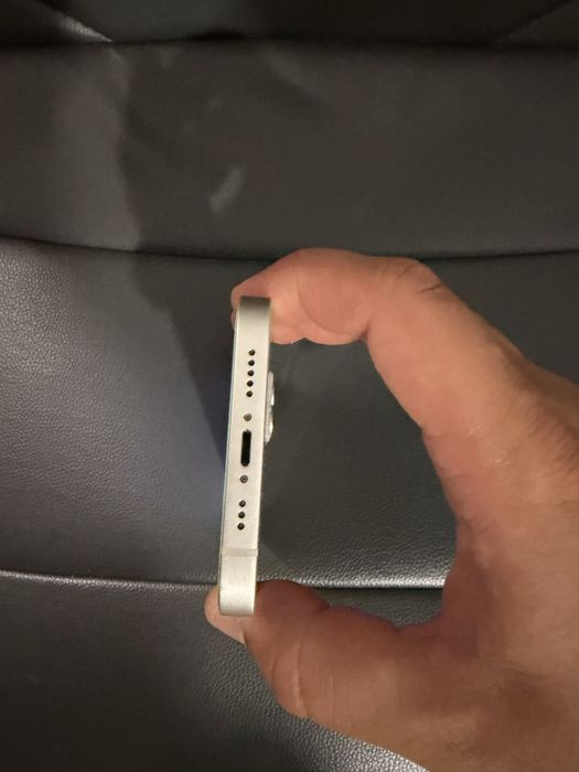 Продавам телефон iphone 13