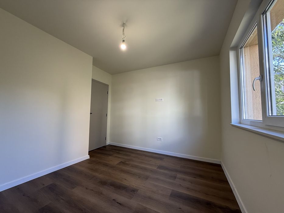 Vand apartament 3 camere Donath