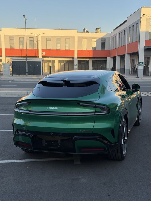 Xiaomi YU7 Max v nalichii