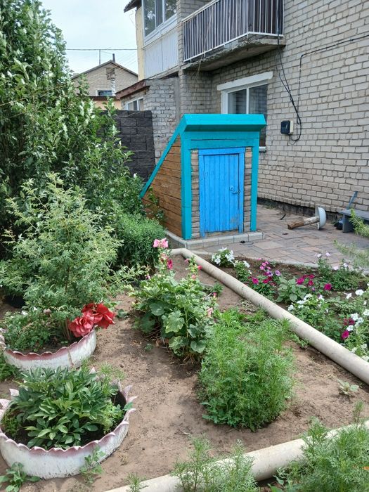 Продам двухэтажный дом коттеджного типа