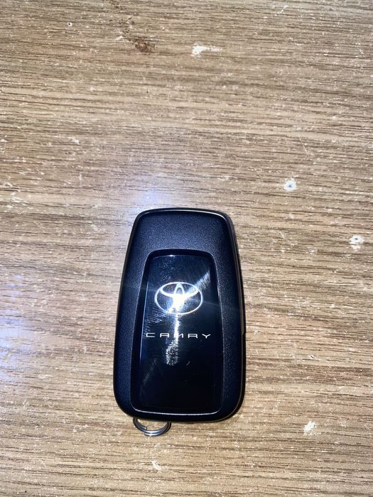 Смарт ключ Камри 70
