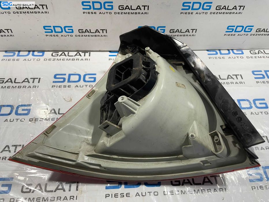 Stop Lampa Tripla Dreapta Volkswagen Golf 5 Hatchback 2004 - 2008 [L4627]