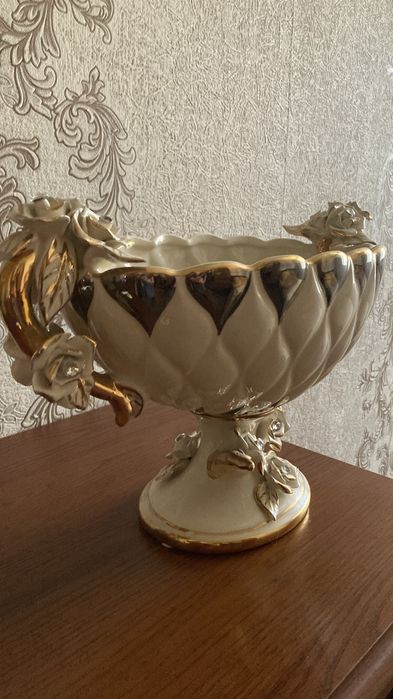 Продам вазу  5000 тенге