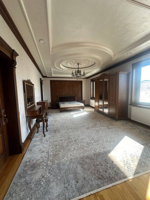 Ипакчилик Евро дом 7.5соток 450кв.м 17комнат 2этажей срочно