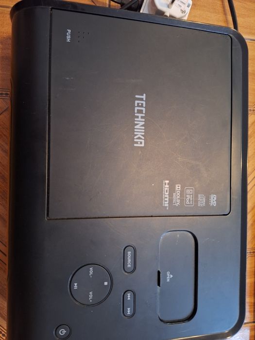 DVD Player + 47 DVD-uri
