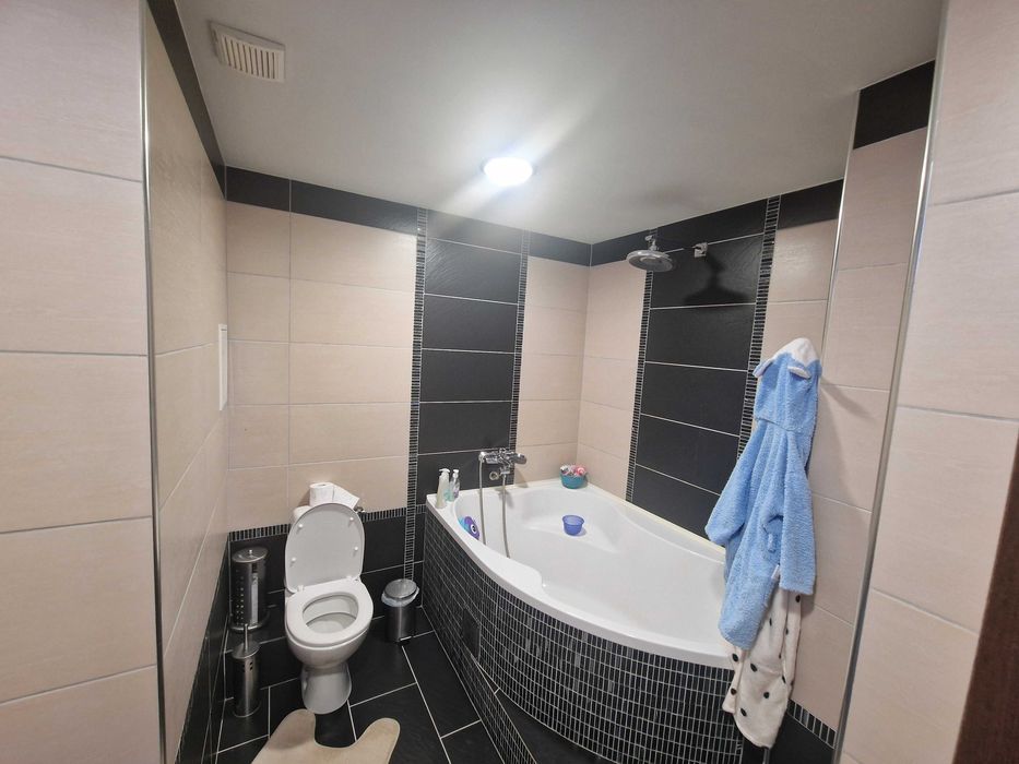 Продава се Тристаен апартамент в Благоевград, Освобождение - 166 кв.м за 1575 €/кв.м - Снимка #5