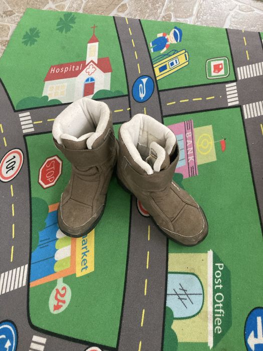 Vând cizme groase de iarnă, de la Decatlon, mărimea 28