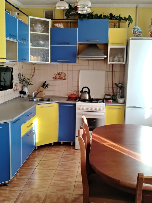 Продам трех комнатную квартиру