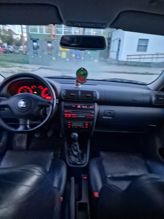 Vând seat Leon 1.6 16v