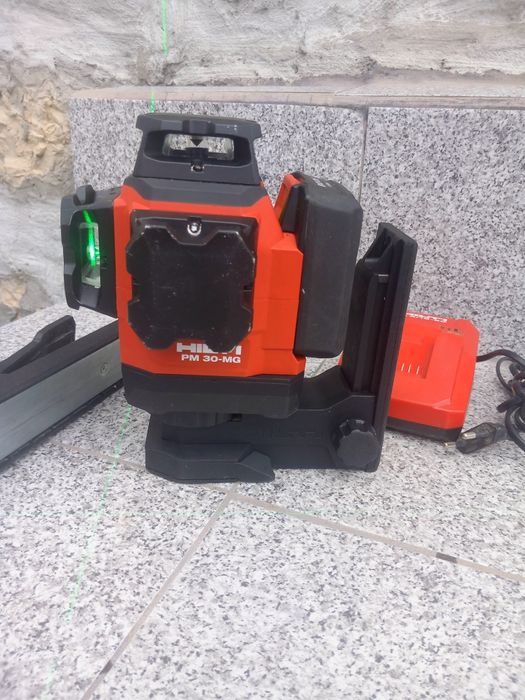 Hilti PM 30-MG лазерен нивелир+ магнитна стойка Хилти