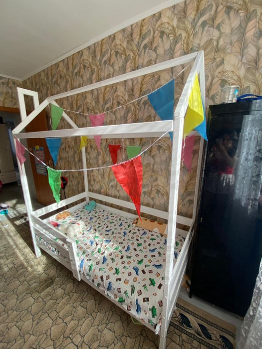 Детская кровать домик 2 шт