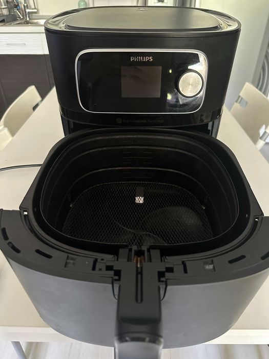 Philips Airfryer Combi XXL Series 7000 (HD9875/90) – перфектен + кутия