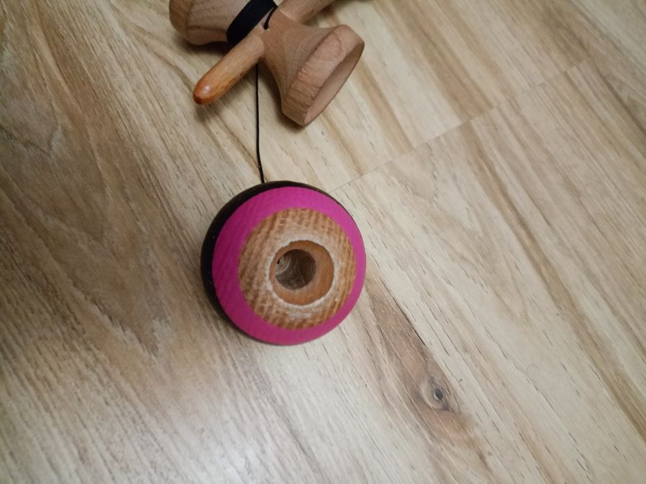 Kendama Tama Okendama Revo și Ken Okendama Maze Antiskid v2
