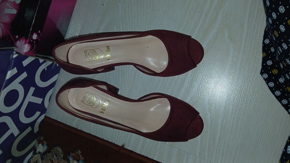 Tufli  yengi kiyilmagan