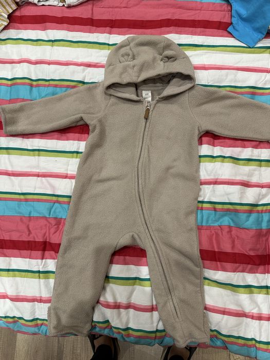Бебешки якета и гащеризони